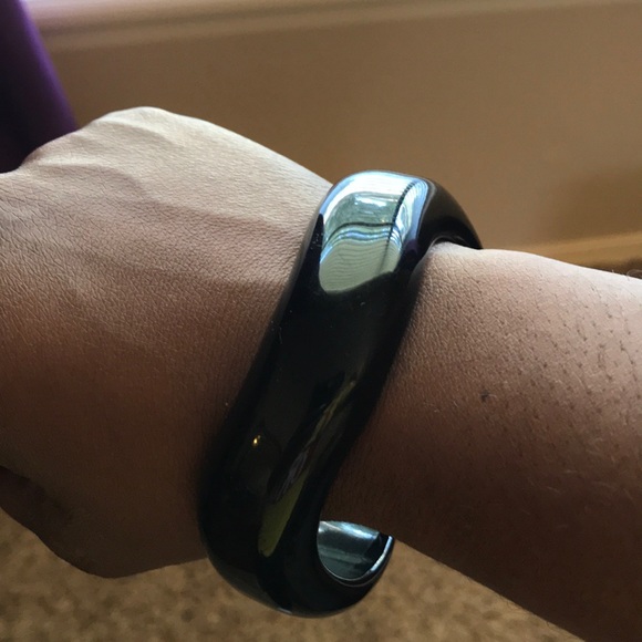 3 bracelets: black, pink and orange - Picture 3 of 5